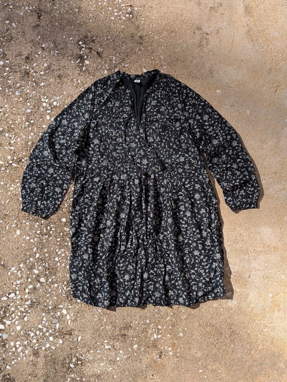 Old Navy Black and White Floral Loose-fit Mini Dress